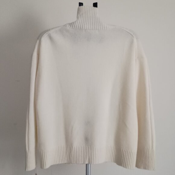 InCashmere 100% Cashmere Cream Roll Neck Sweater Women’s Size M NWT - Picture 7 of 16